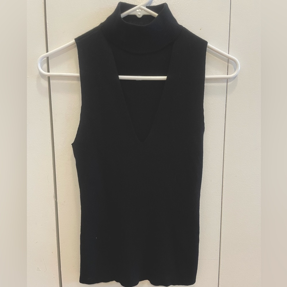 A.L.C ribbed mock neck top with cut out size xs!